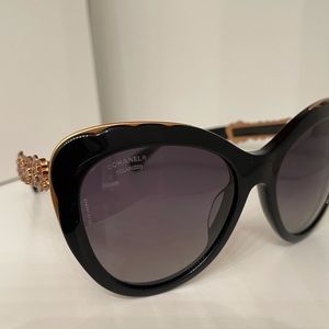 NWT Chanel Cat Eye Sunglasses